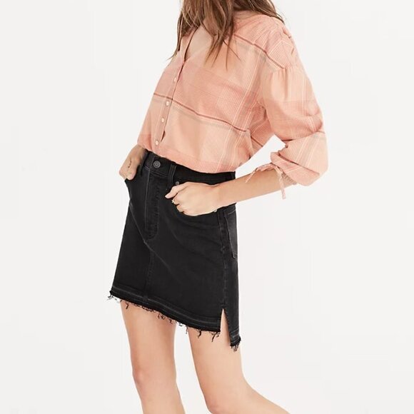 Madewell Dresses & Skirts - MADEWELL Stepped Hem Raw Edge Denim Skirt 00